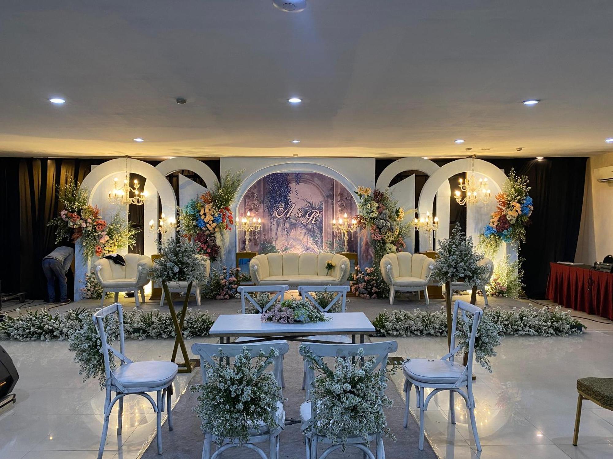 Utc Hotel Semarang Esterno foto