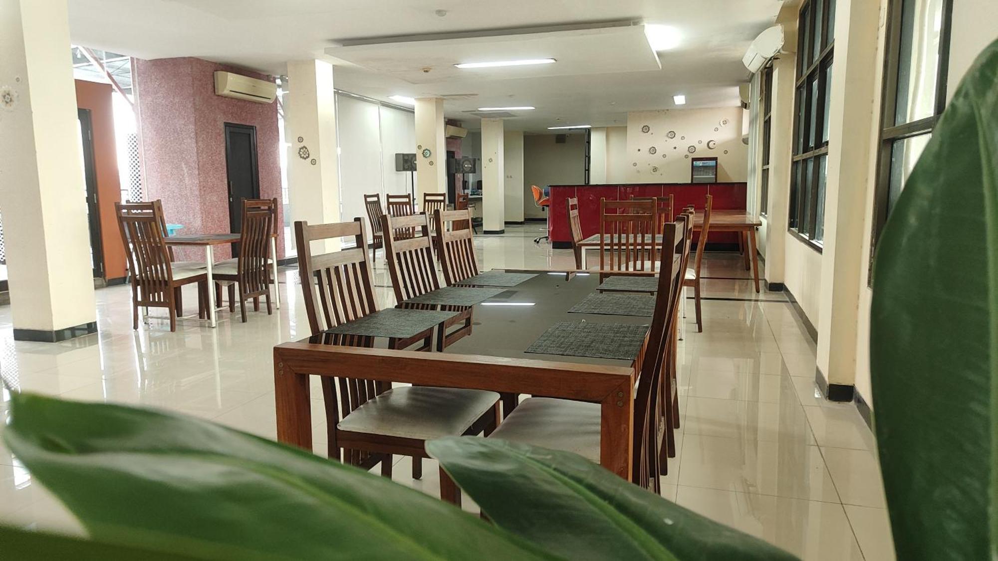 Utc Hotel Semarang Esterno foto
